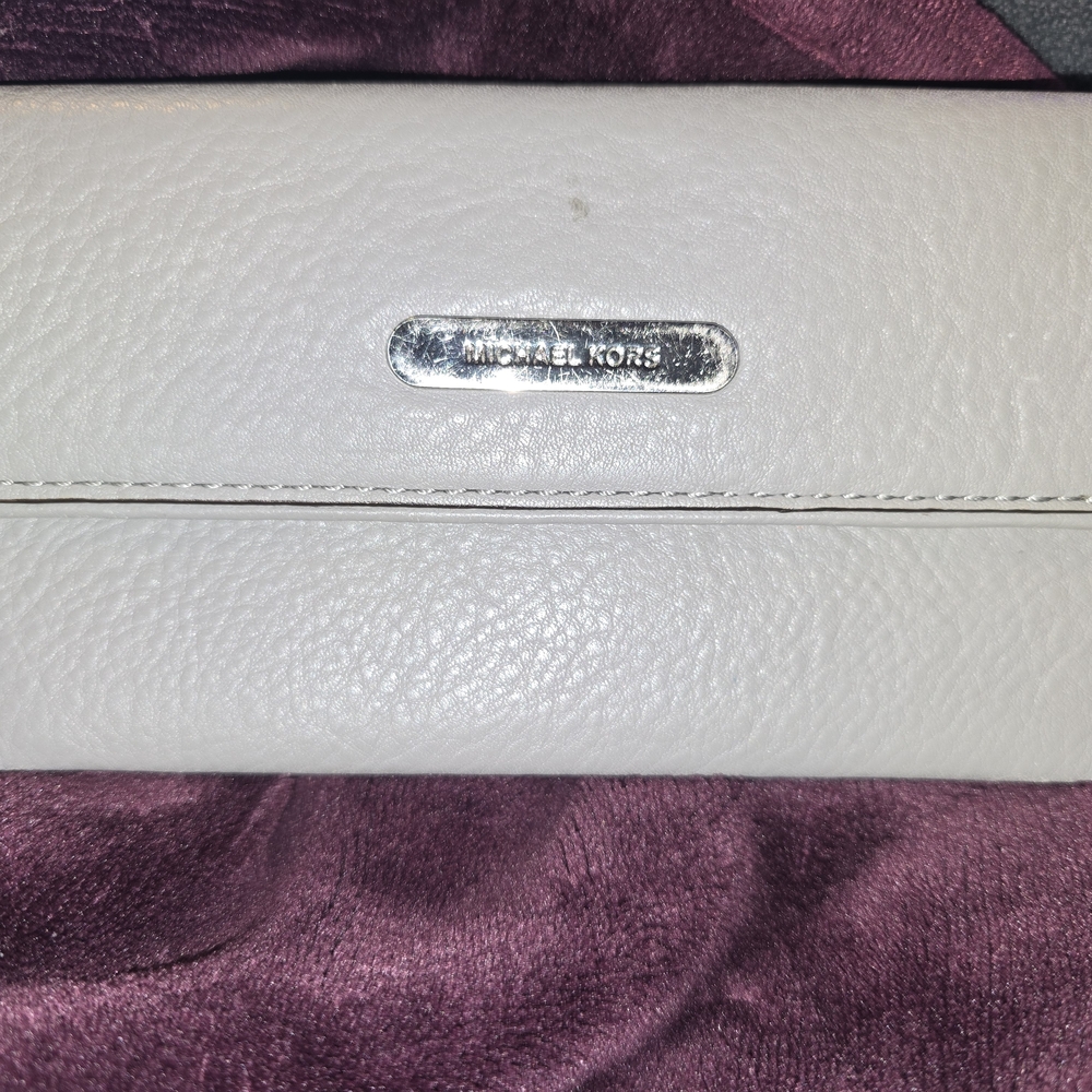 Michael Kors Light Gray Leather Women's Wallet
